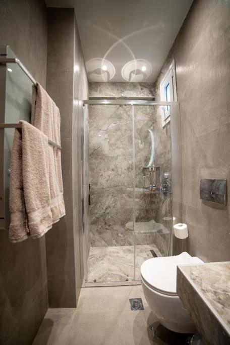 カランバカMeteora Loftアパートメント エクステリア 写真